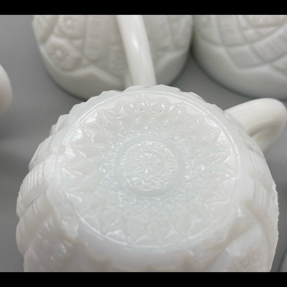 Vintage McKee Concord Milk Glass Punch Tea Cups - Picture 12 of 14